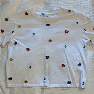 Embroidered boxy crop tee!